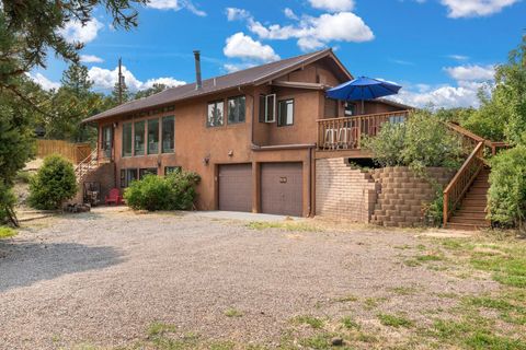 Photo of 76 Raven Road, Tijeras, NM 87059 (MLS # 1088064)