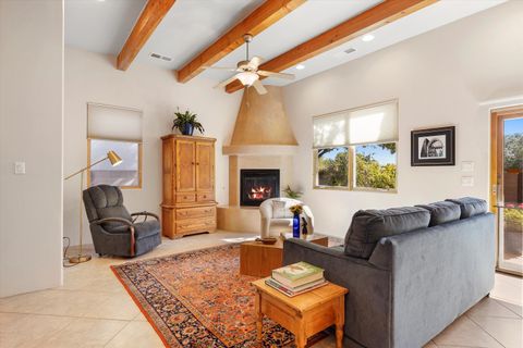 Photo of 2020 Sydney Lane NW, Albuquerque, NM 87107 (MLS # 1098199)