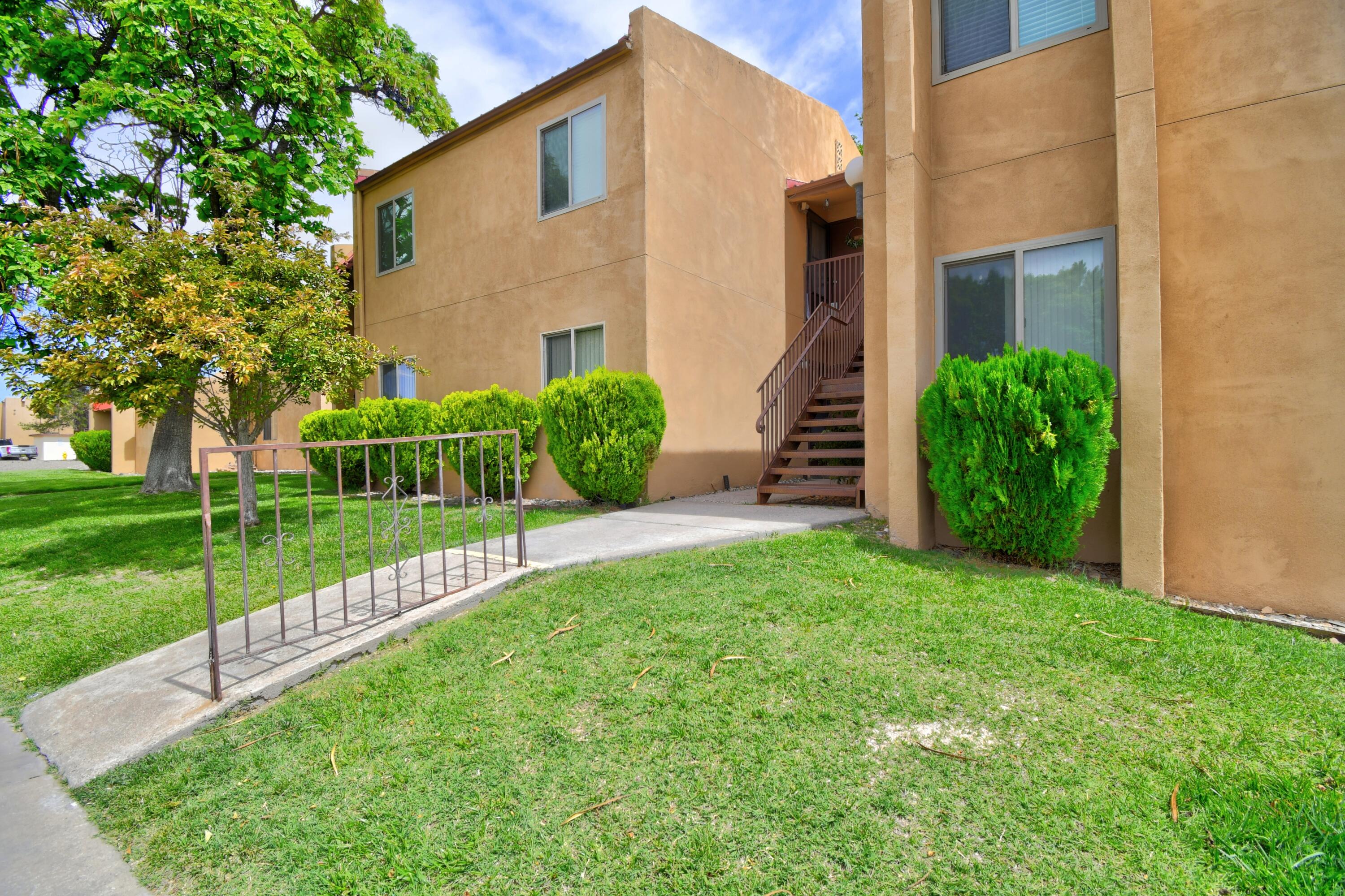 931 Country Club Drive #J, Rio Rancho, New Mexico image 1