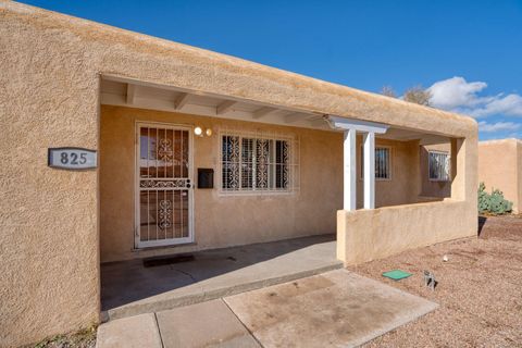 Photo of 825 Dakota Street SE, Albuquerque, NM 87108 (MLS # 1095395)