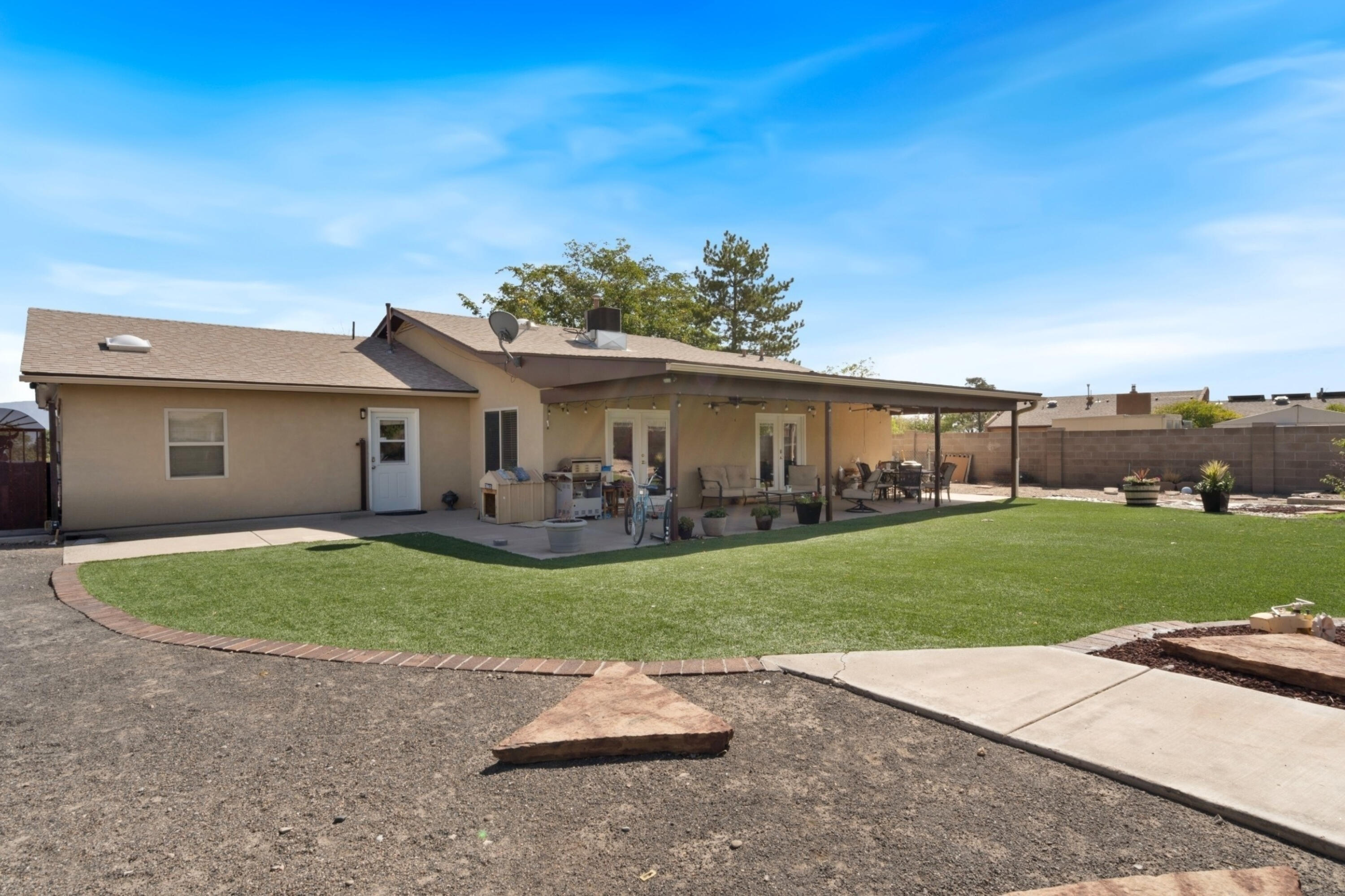 686 Lisbon Avenue, Rio Rancho, New Mexico image 41