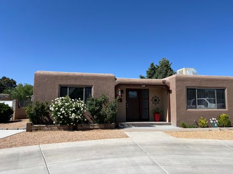 Photo of 8817 Snowheights Boulevard NE, Albuquerque, NM 87112 (MLS # 1102509)