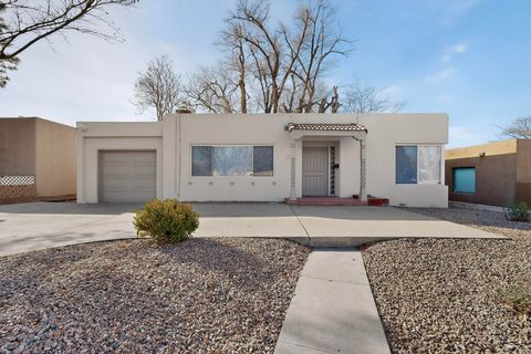 Photo of 511 Carlisle Boulevard SE, Albuquerque, NM 87106 (MLS # 1096880)