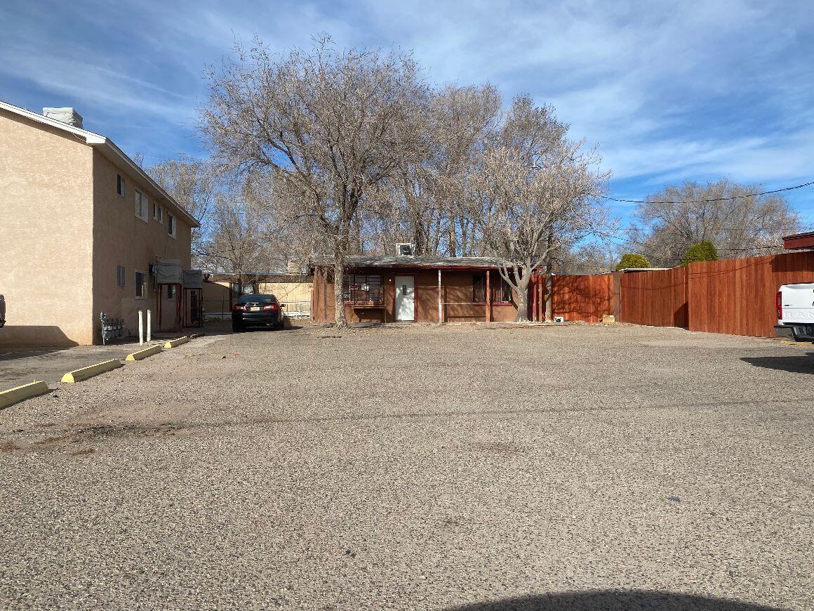 136 Calle Del Presidente, Bernalillo, New Mexico image 3