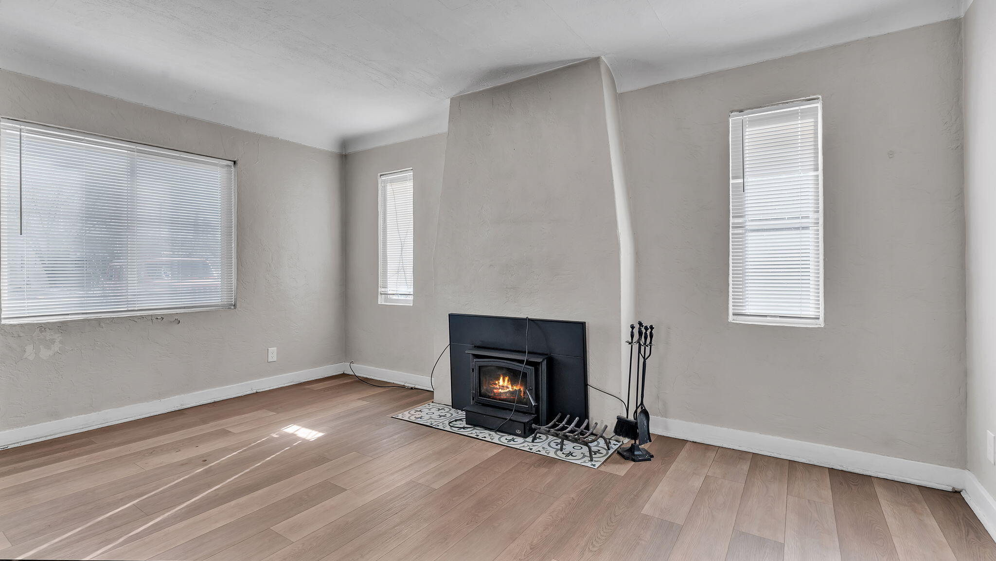 405 Carlisle Boulevard NE