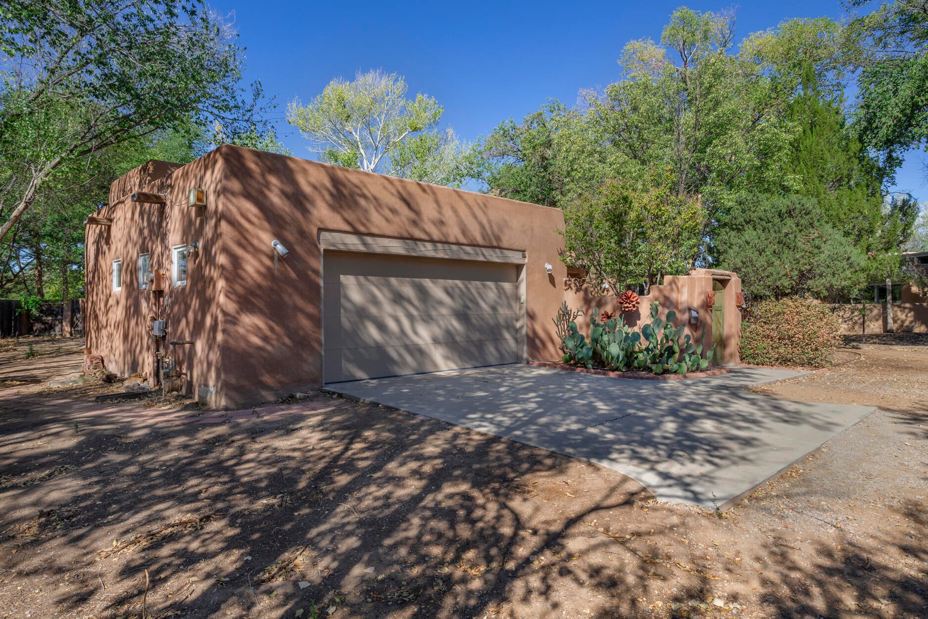 3312 Don Quixote Drive NW