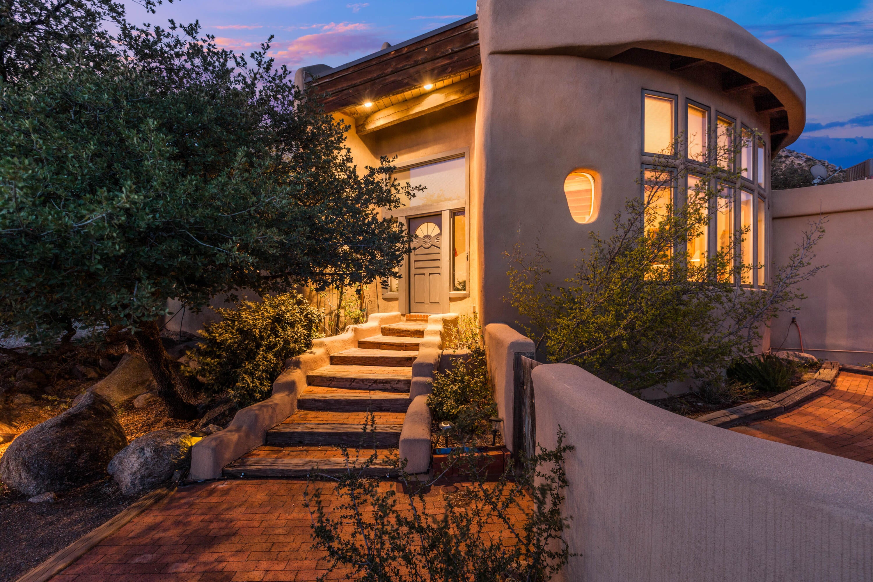 33 Juniper Hill Road NE