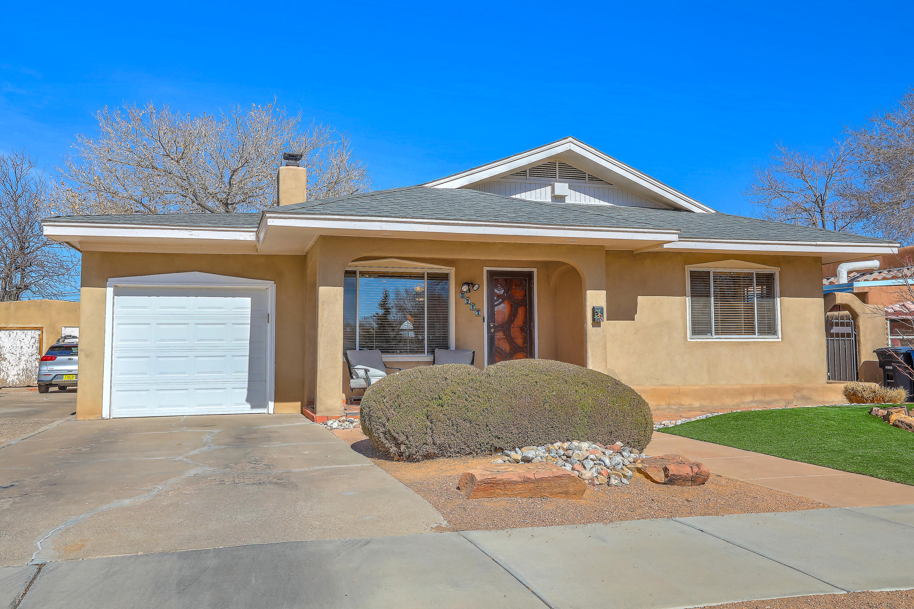 1339 Vallecito Court, Los Lunas, New Mexico image 2