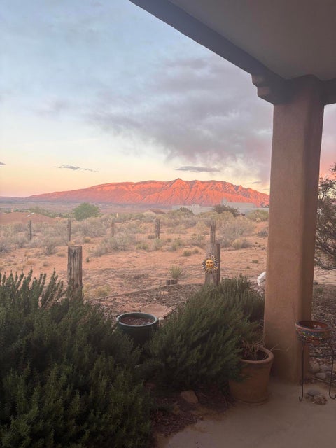 Homes For Sale - 5941 Miller Road<br/> Rio Rancho, NM 87144