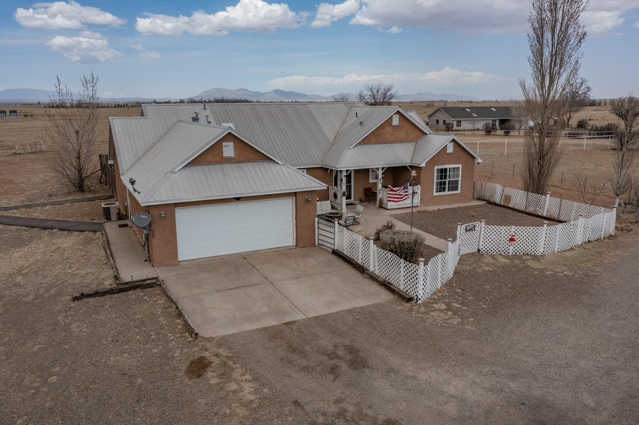 8 Homestead Court, Moriarty, New Mexico image 1