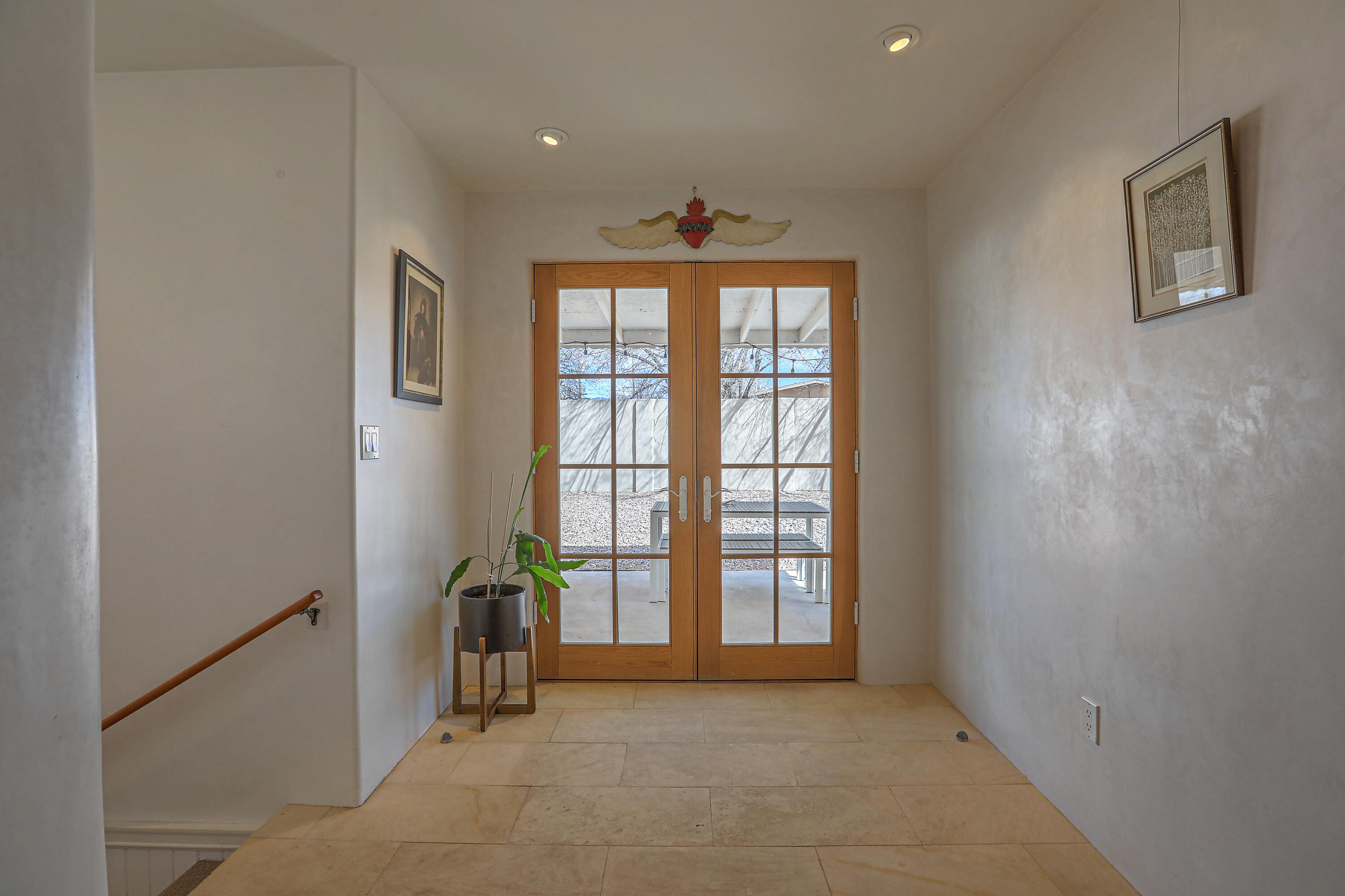 717 Camino Santa Ana, Santa Fe, New Mexico image 27