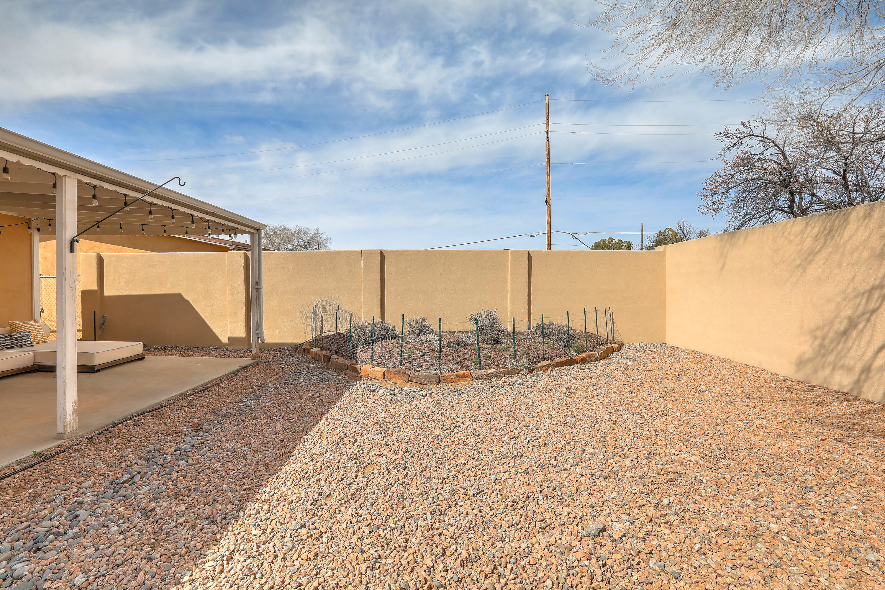 717 Camino Santa Ana, Santa Fe, New Mexico image 46