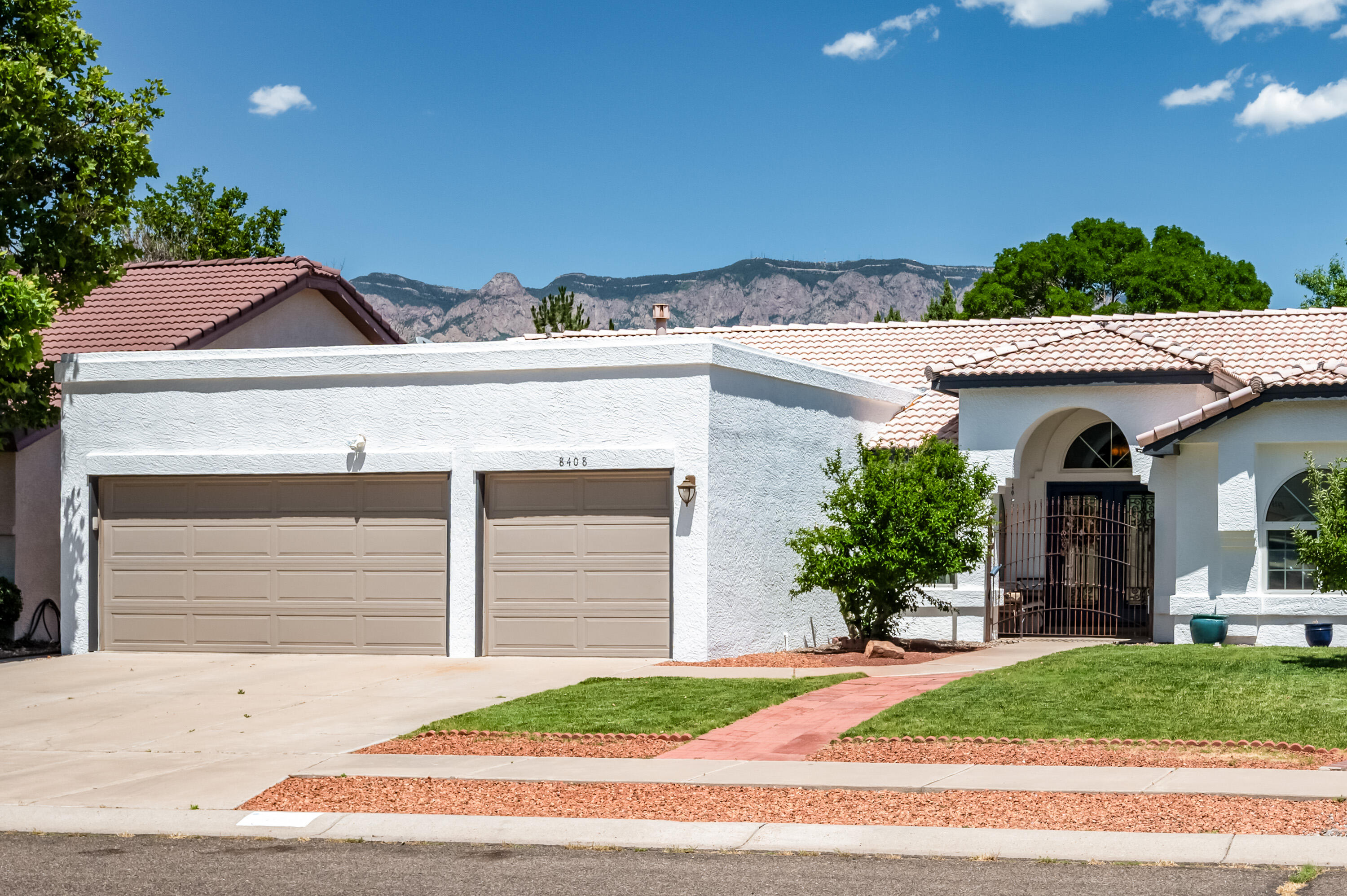 8408 Julian Robles Street NE