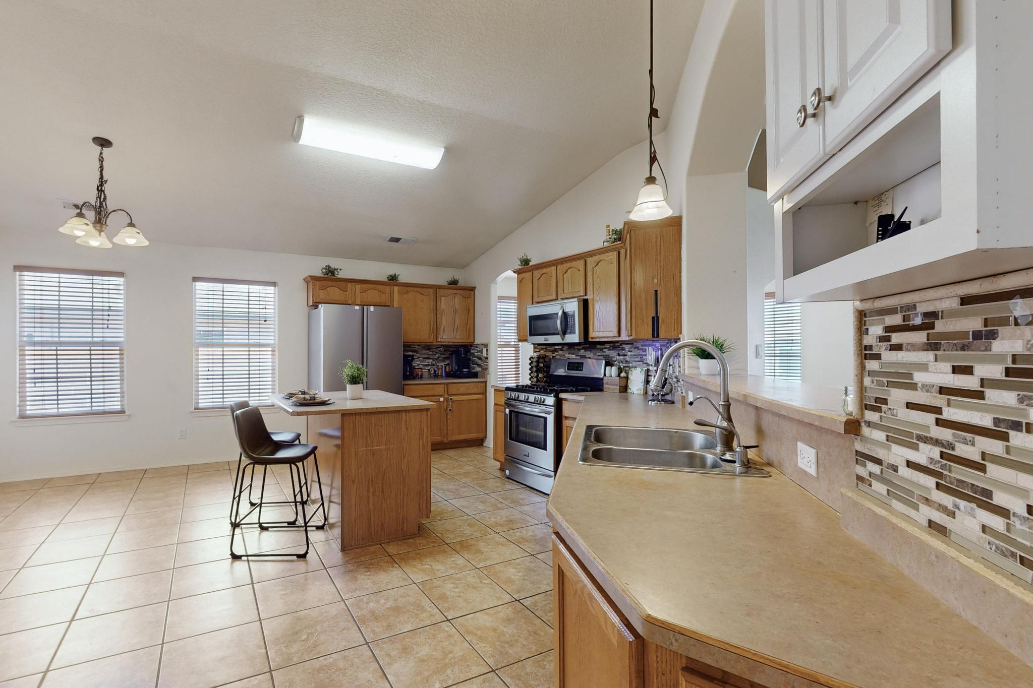 1034 Wagon Trail Street, Los Lunas, New Mexico image 11