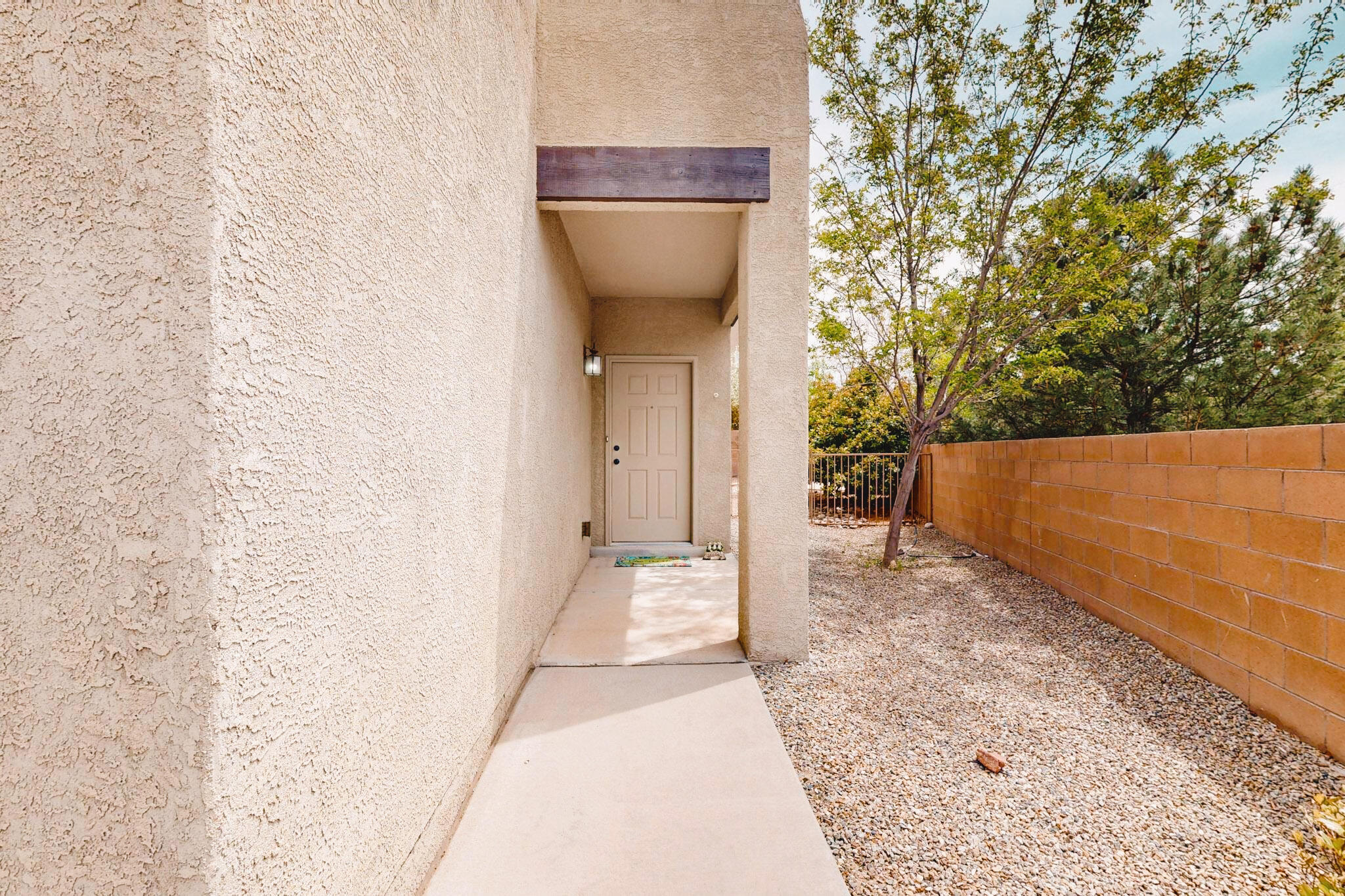 2428 Corvara Drive, Rio Rancho, New Mexico image 5