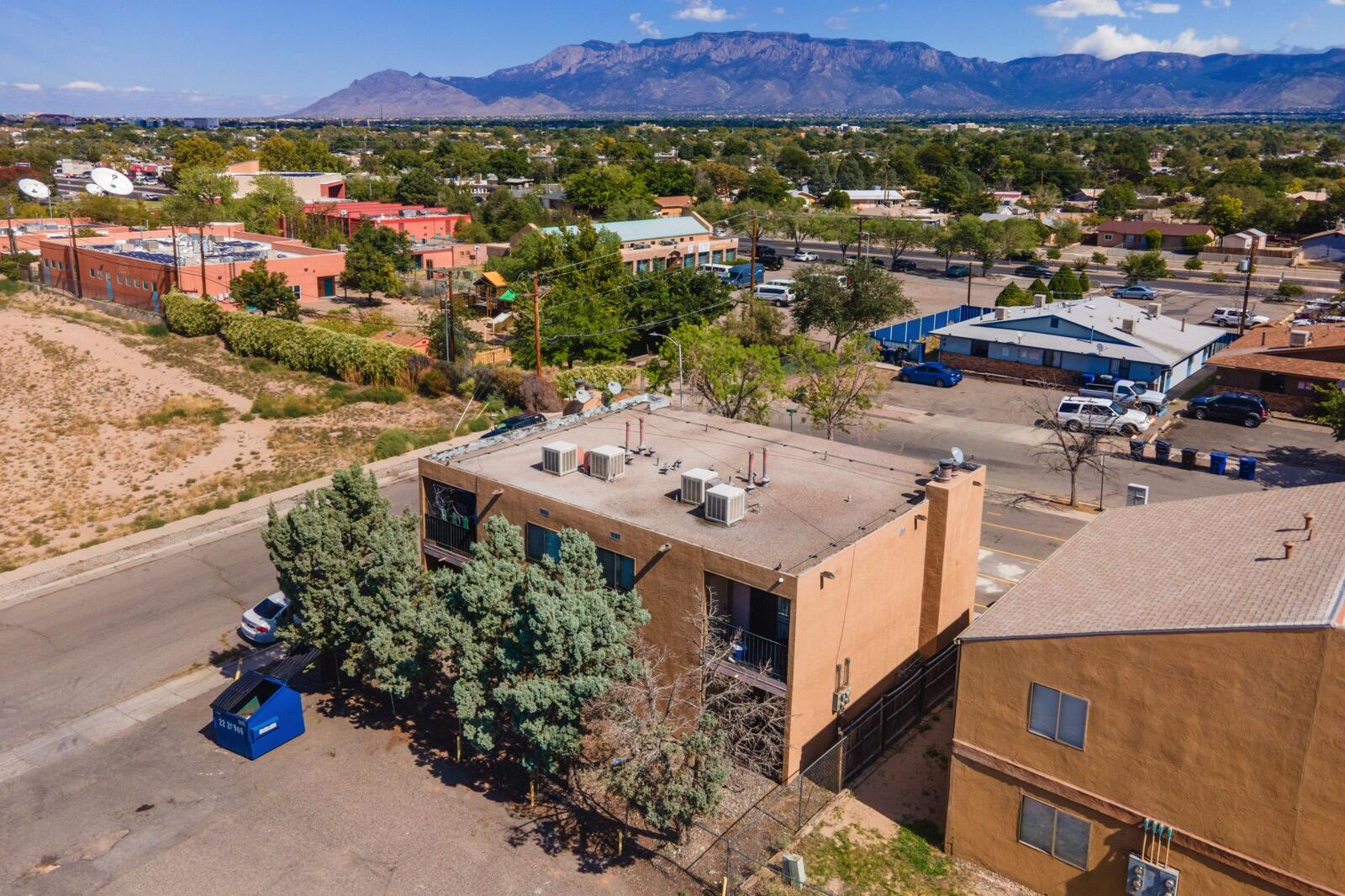 3601 Wellesley Drive NE