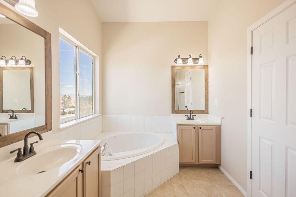 10256 Country Sage Drive, Albuquerque, New Mexico image 25
