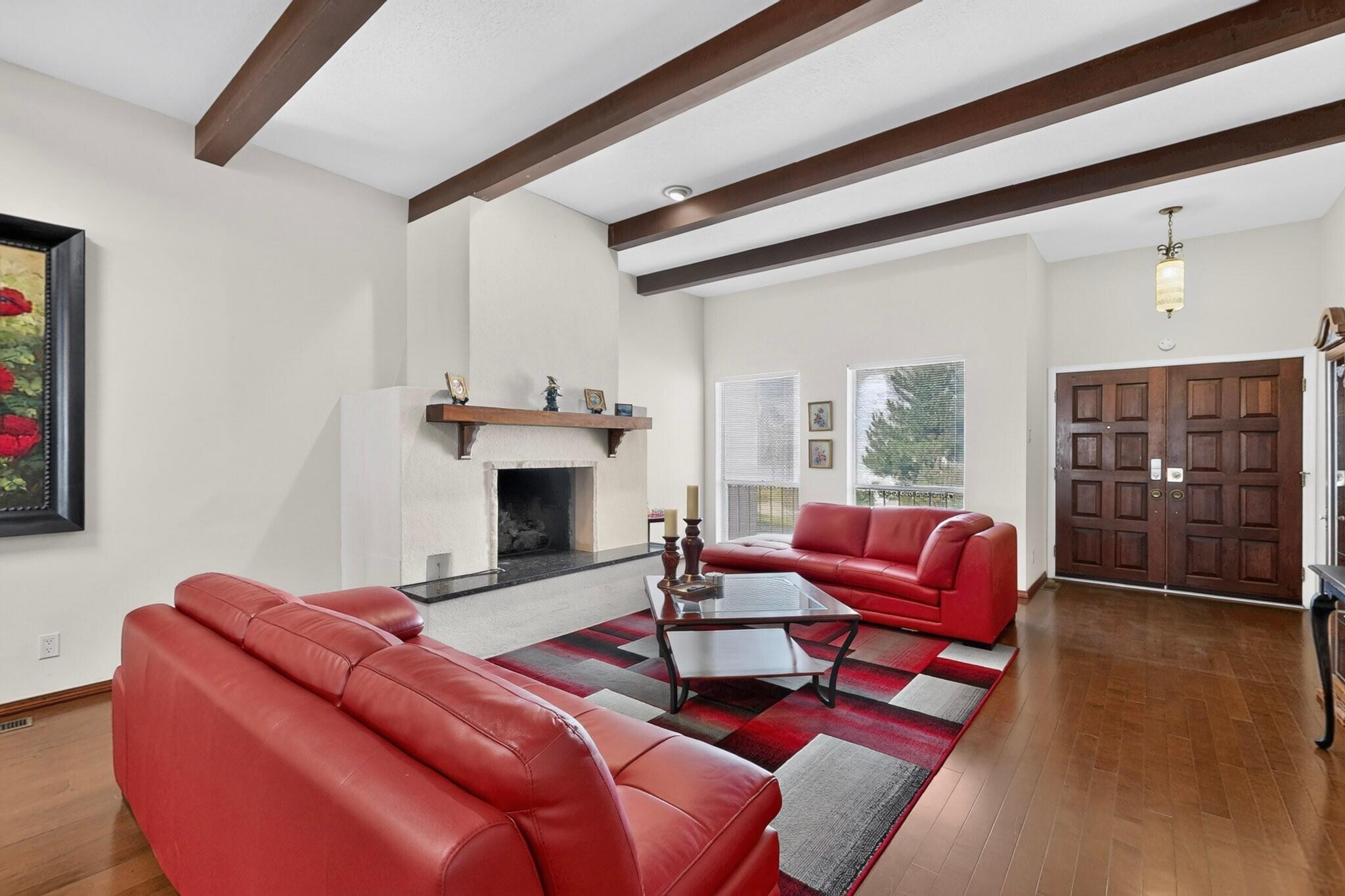 1407 Wagon Train Drive SE