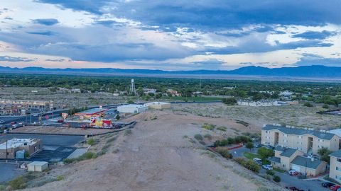 Main/Grant Los Lunas NM 87031