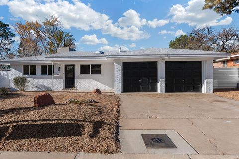 Photo of 8221 Connecticut Street NE, Albuquerque, NM 87110 (MLS # 1093405)