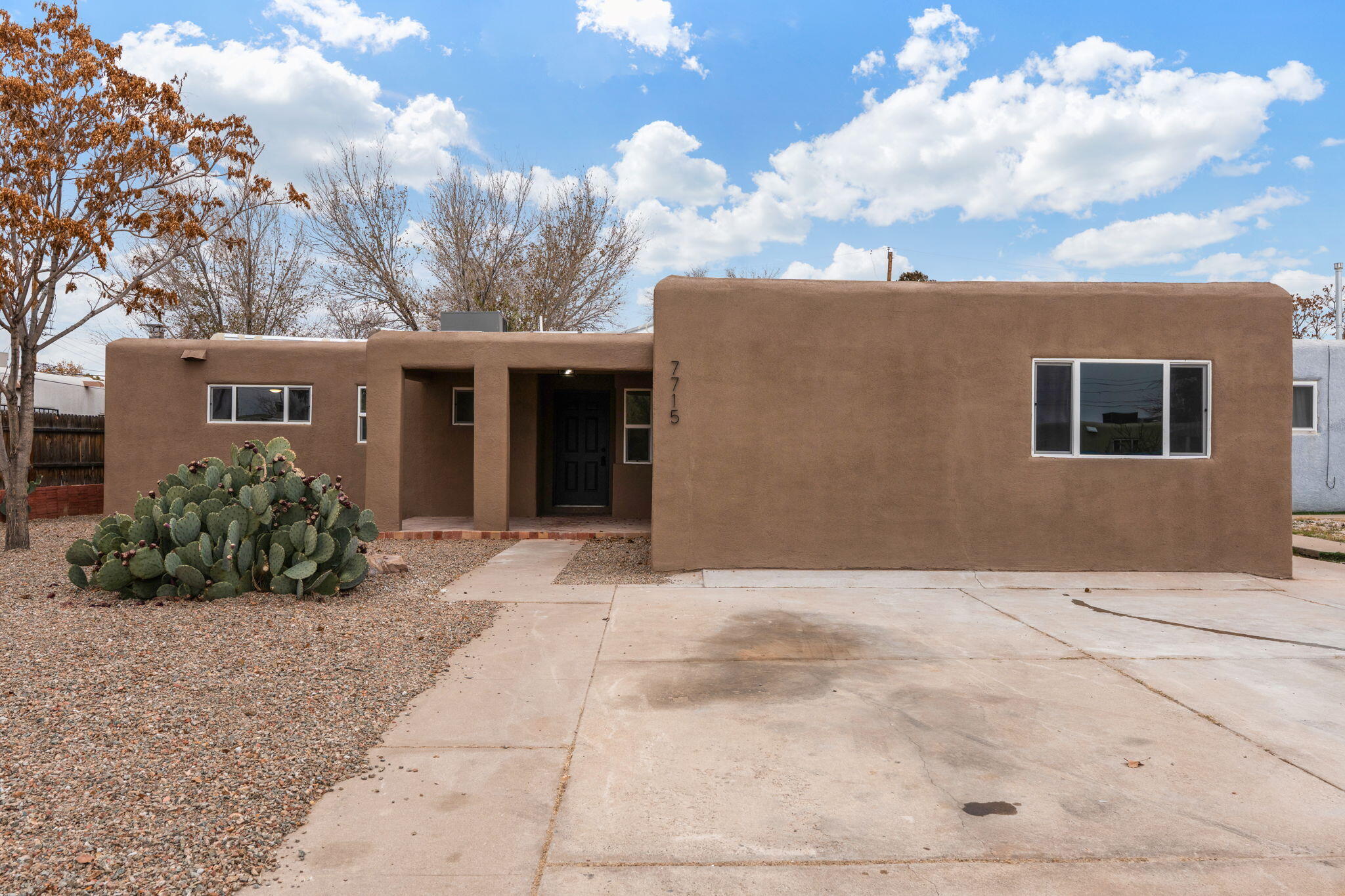 7715 Haines Avenue NE