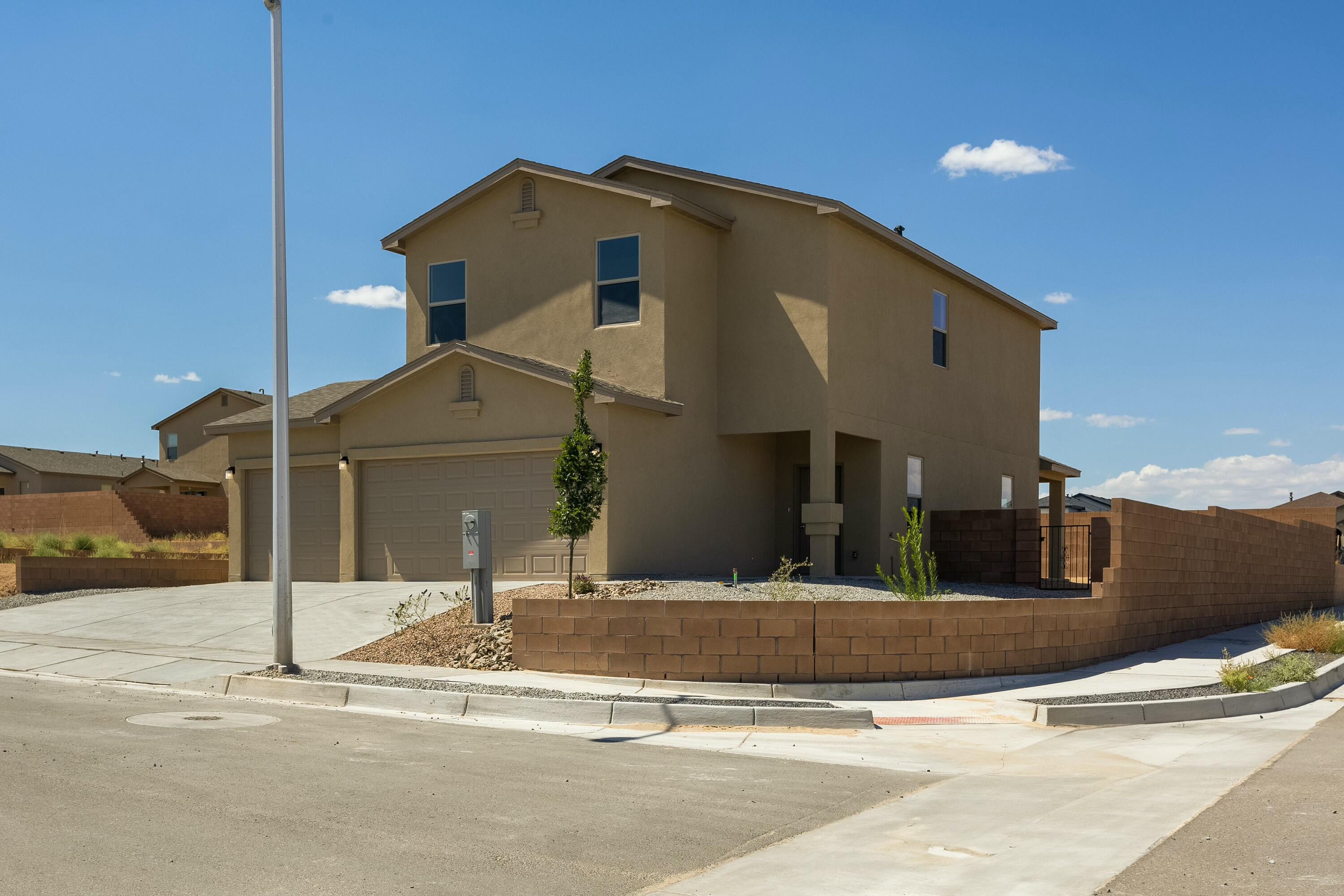 6213 White Hawk Drive, Rio Rancho, New Mexico image 1