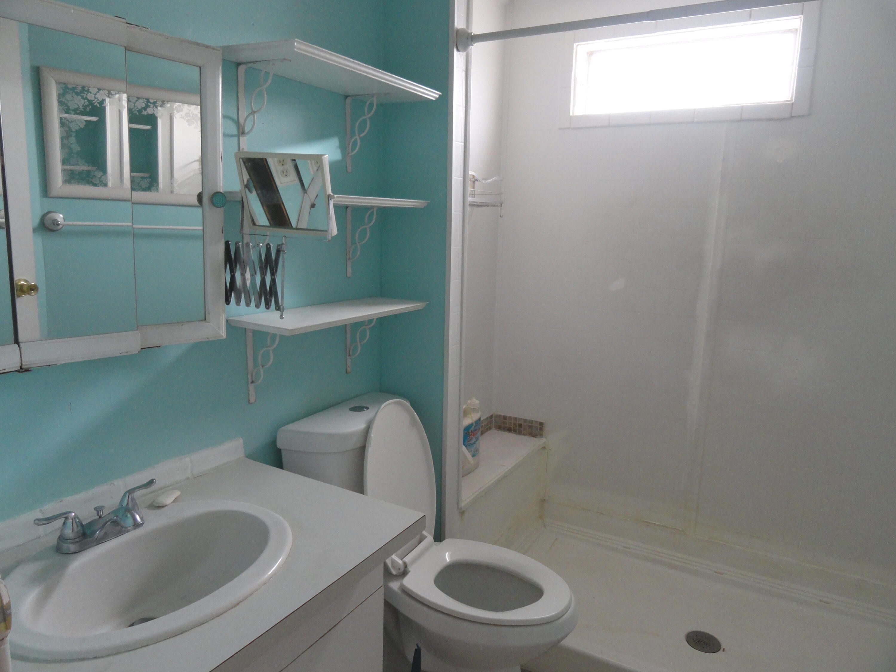 1742 Heaton Loop SE