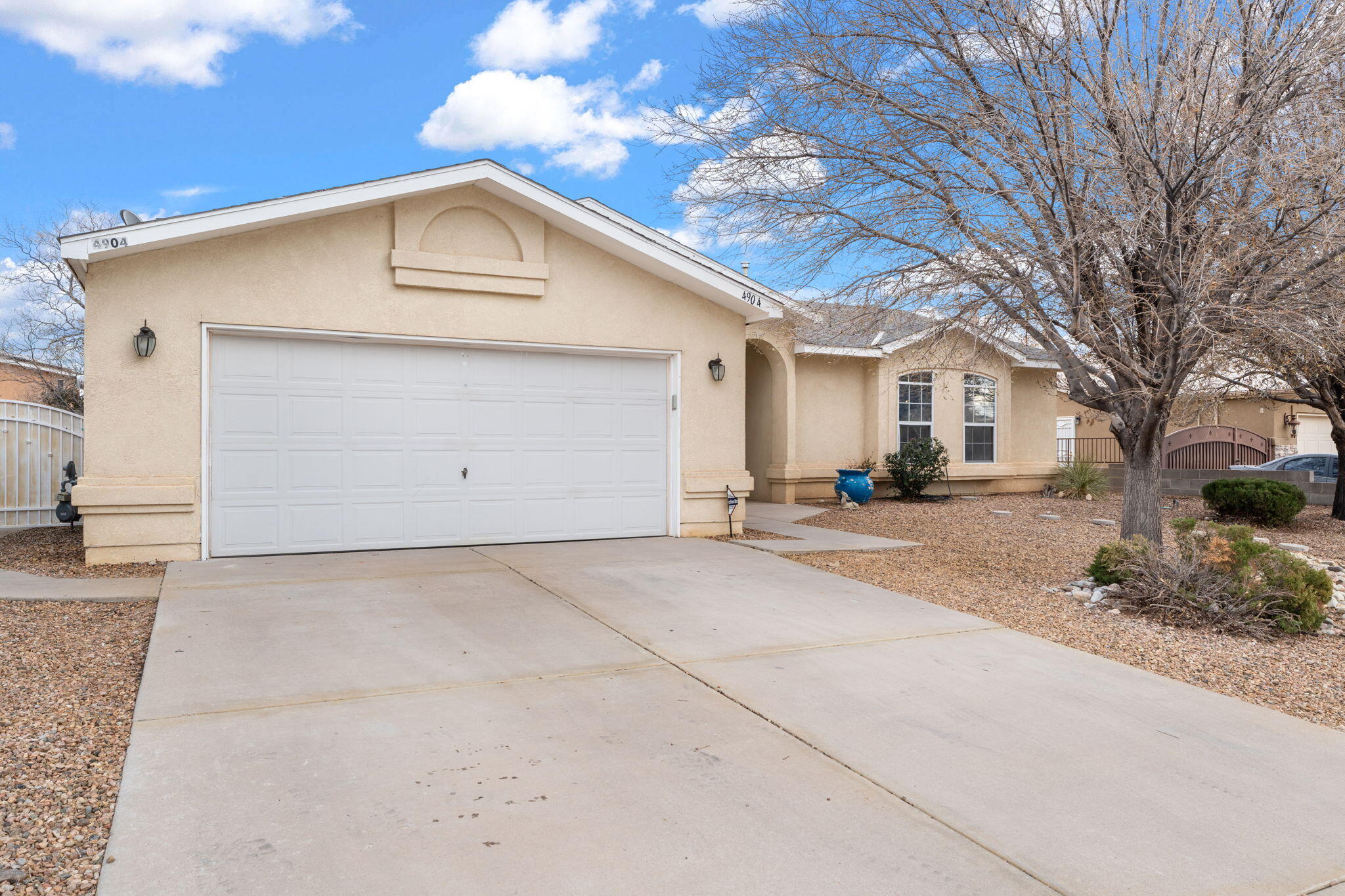 4904 Hayworth Hills Drive, Rio Rancho, New Mexico image 2