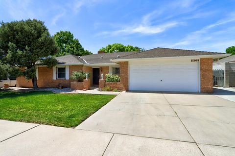5309 Kings Row Street NE Albuquerque NM 87109