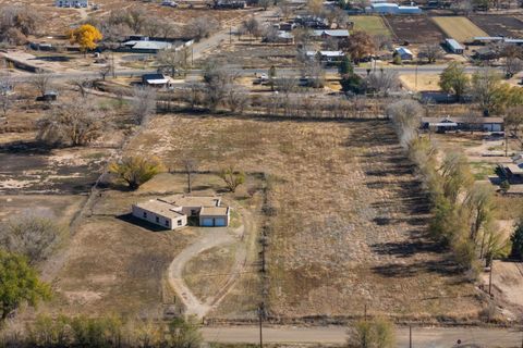 Photo of 3 Manzano Drive, Belen, NM 87002 (MLS # 1095170)