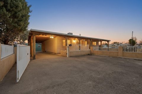 834 DELAMAR Avenue NW Albuquerque NM 87107