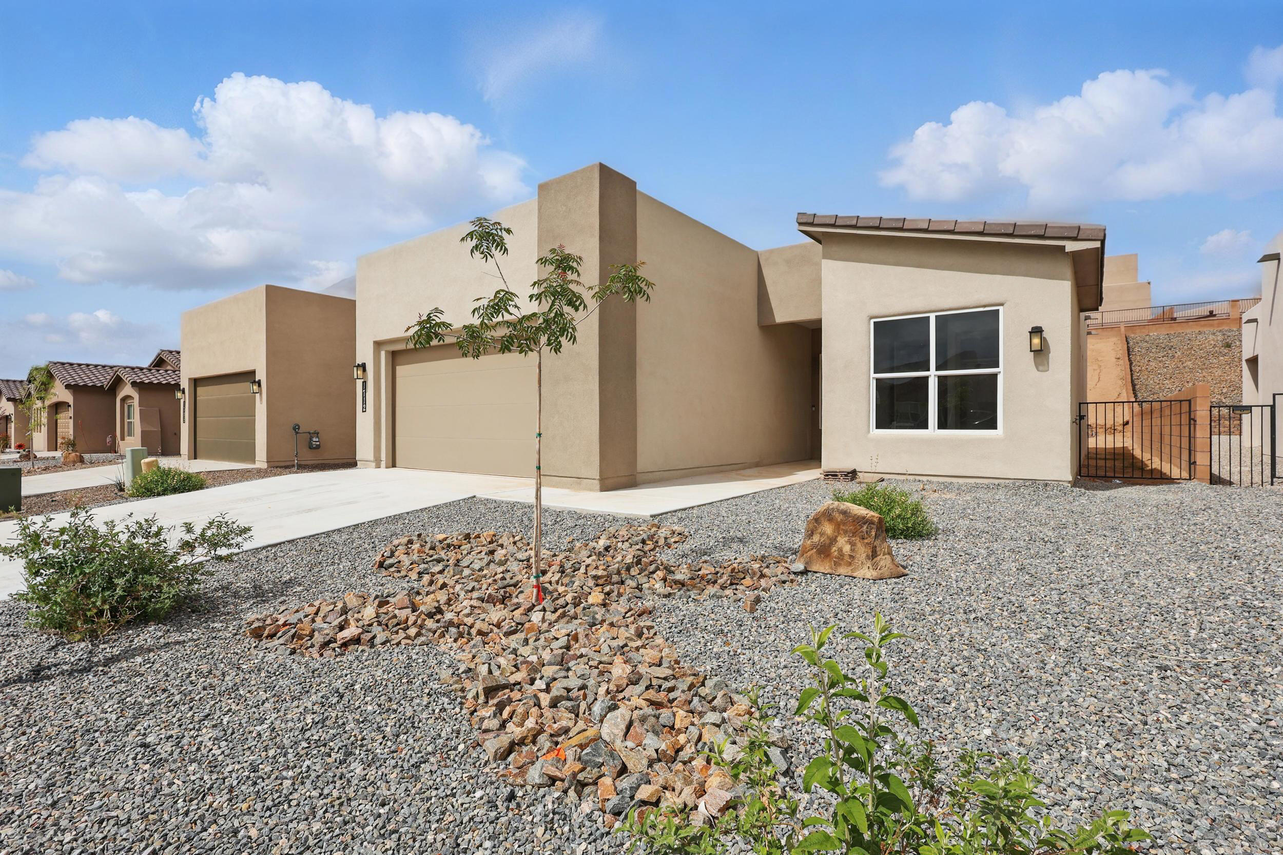 1712 Tesoro Loop, Los Lunas, New Mexico image 1