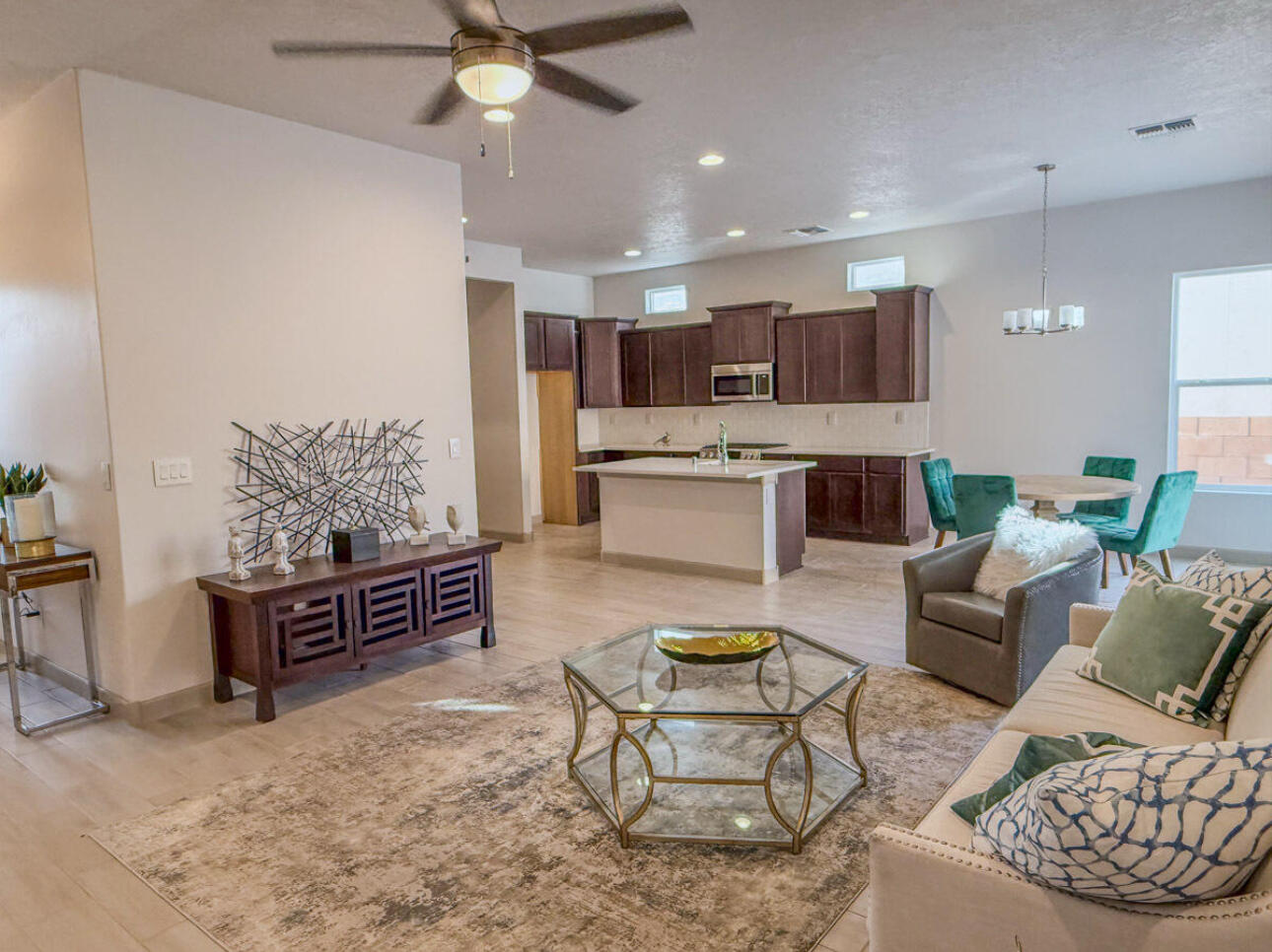 1712 Tesoro Loop, Los Lunas, New Mexico image 5