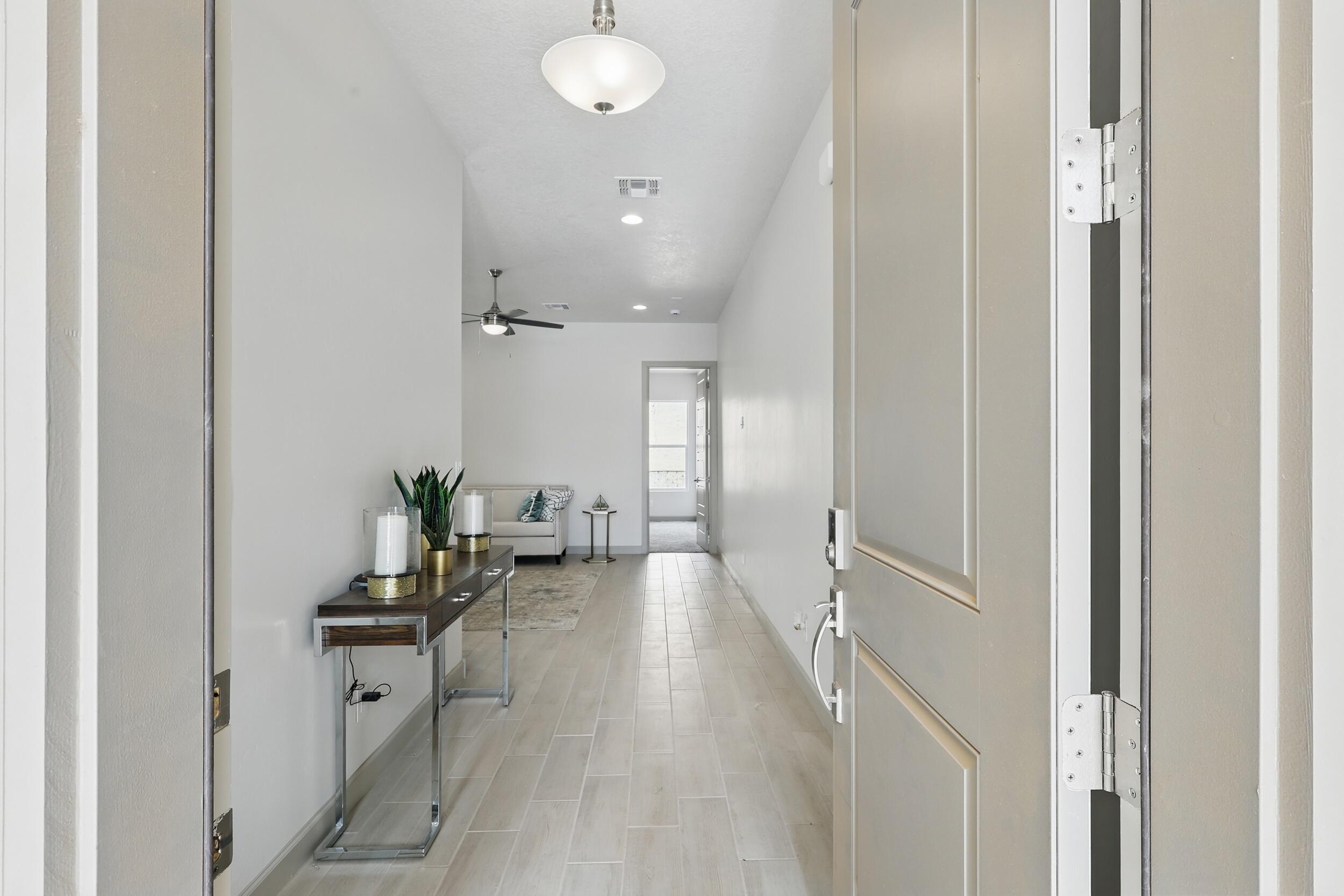 1712 Tesoro Loop, Los Lunas, New Mexico image 3