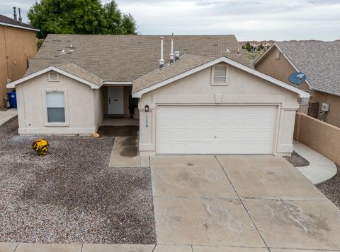 Photo of 7905 LOCKWOOD Court NW, Albuquerque, NM 87120 (MLS # 1092062)