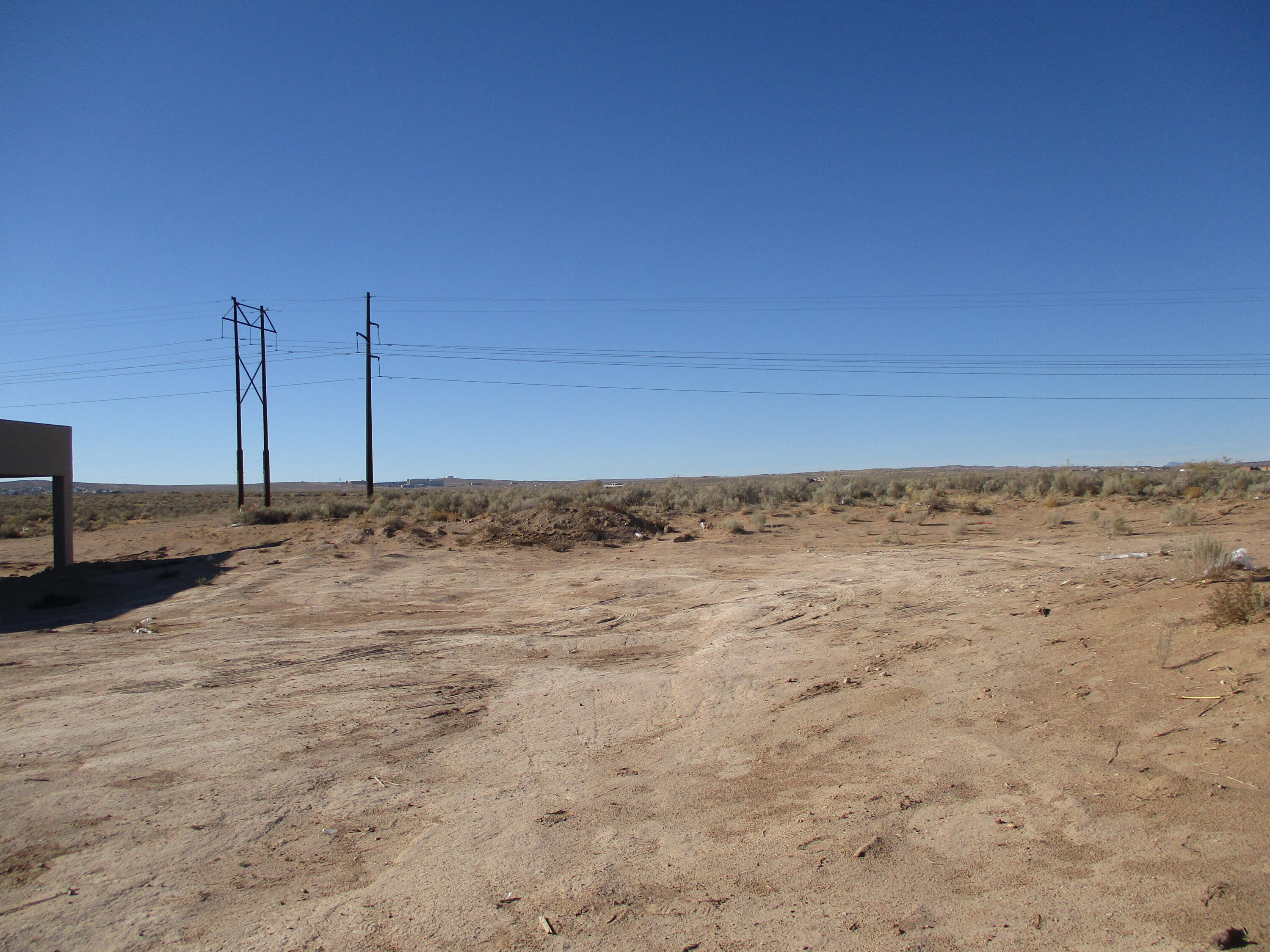 2101 Eucalyptus Road, Rio Rancho, New Mexico image 4