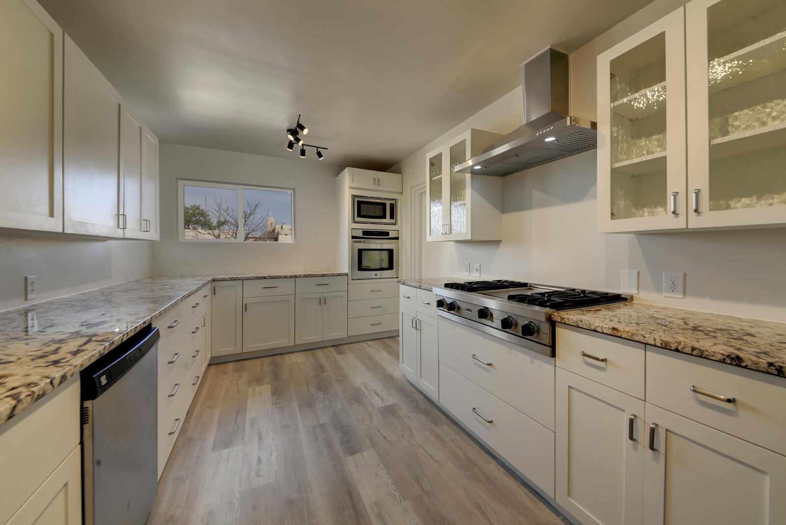 438 Morningside Drive, Albuquerque, New Mexico image 2
