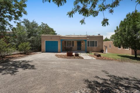 Homes For Sale - 813 Girard Boulevard<br/> Albuquerque, NM 87106