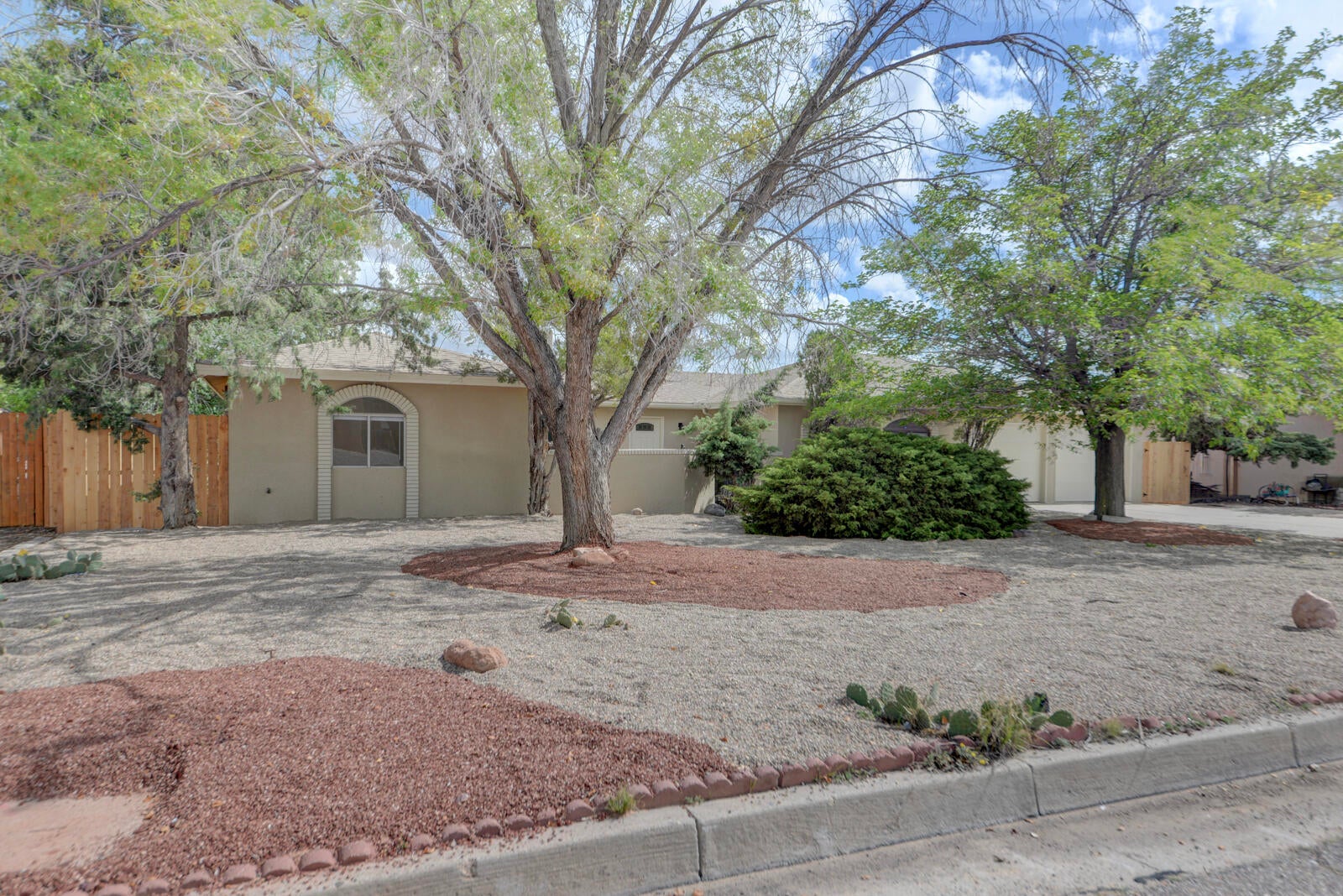 706 Cerro De Ortega Drive SE