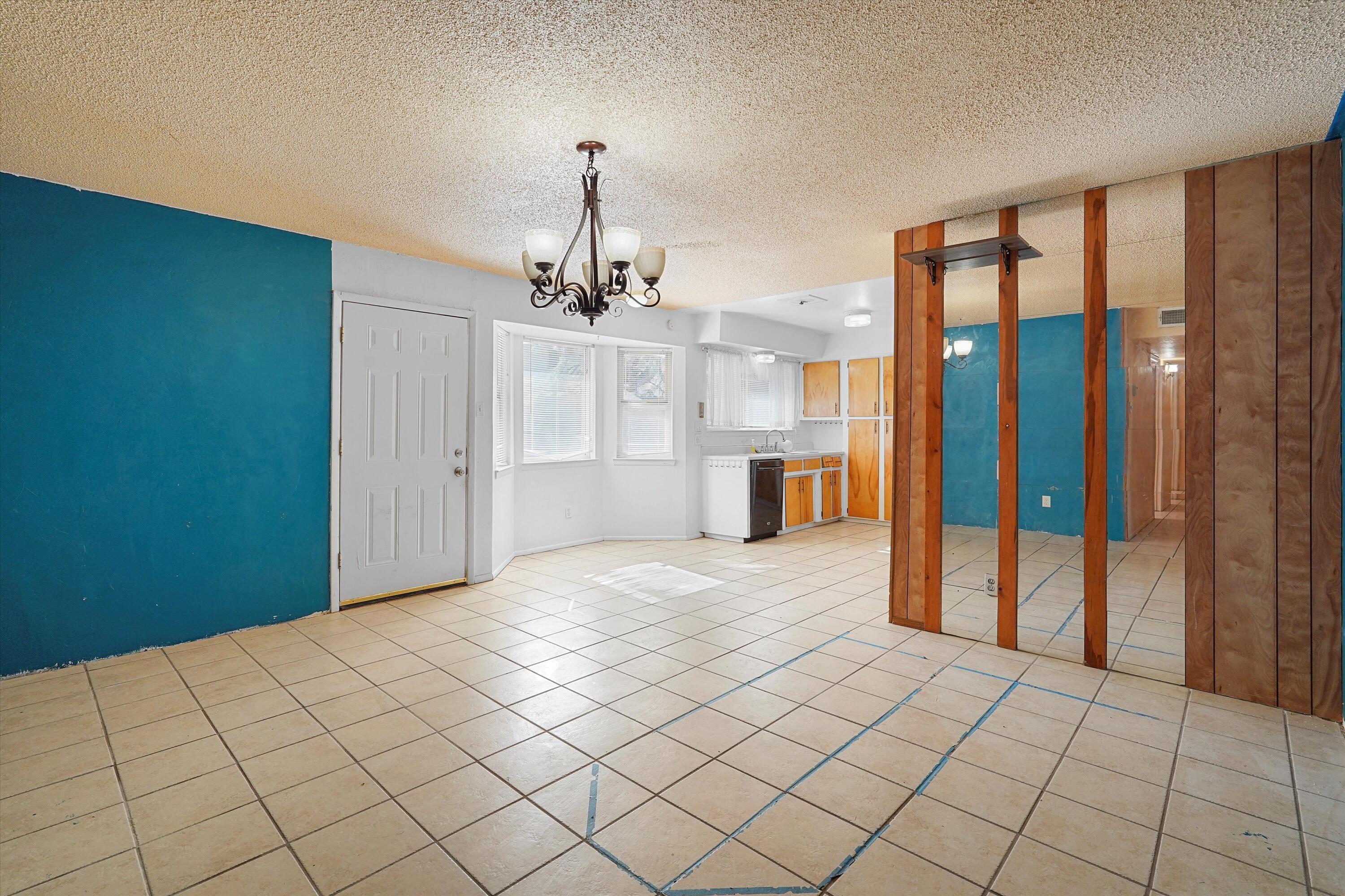 4716 Overland Street, Albuquerque, New Mexico image 2