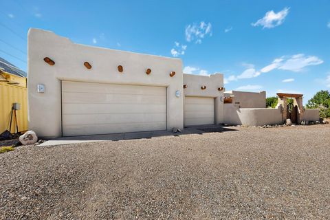 Photo of 8 PALOMAR Road, Placitas, NM 87043 (MLS # 1092123)