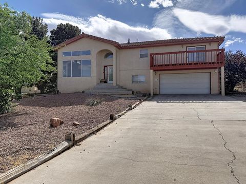 Photo of 1390 Mesa Ridge Drive SW, Los Lunas, NM 87031 (MLS # 1102364)