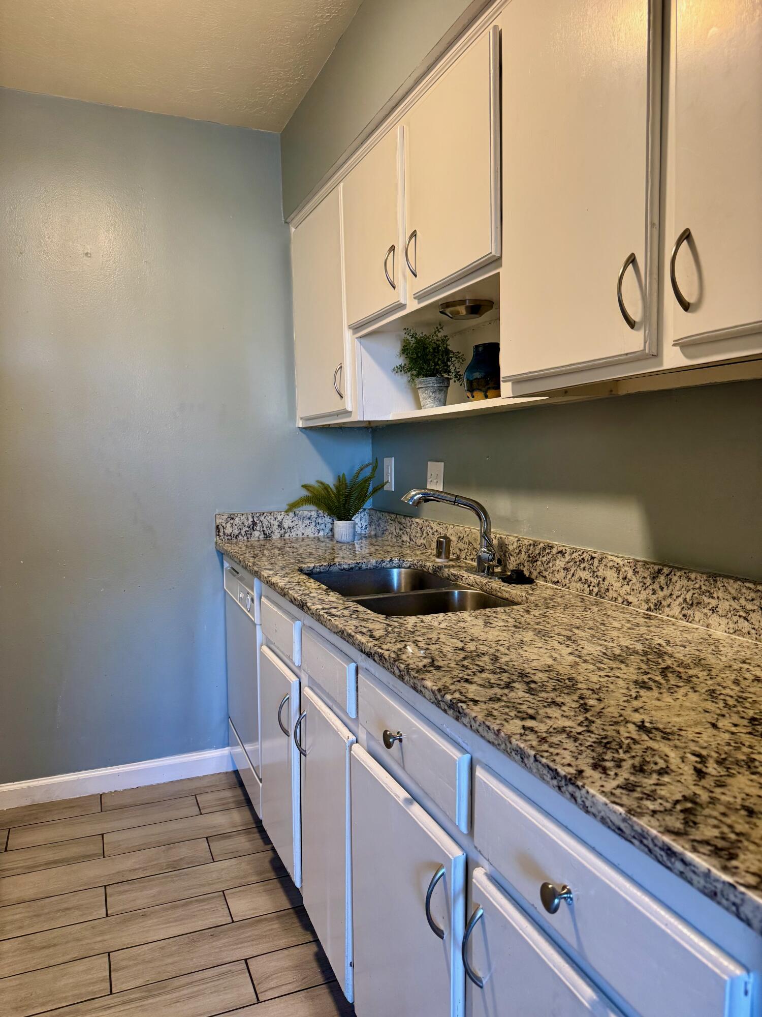 4601 Carlisle Boulevard NE B4