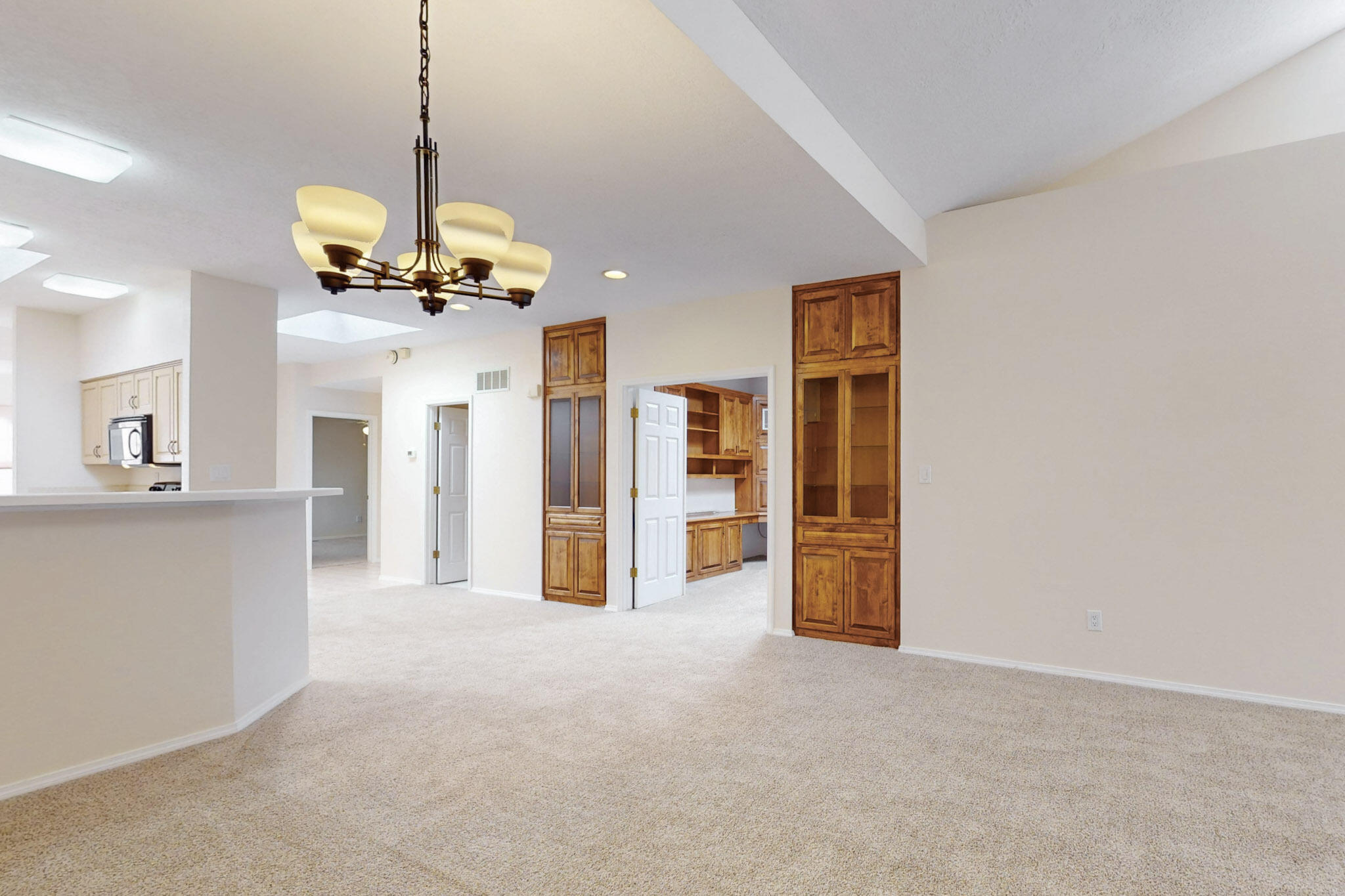 588 Eastlake Drive, Rio Rancho, New Mexico image 2
