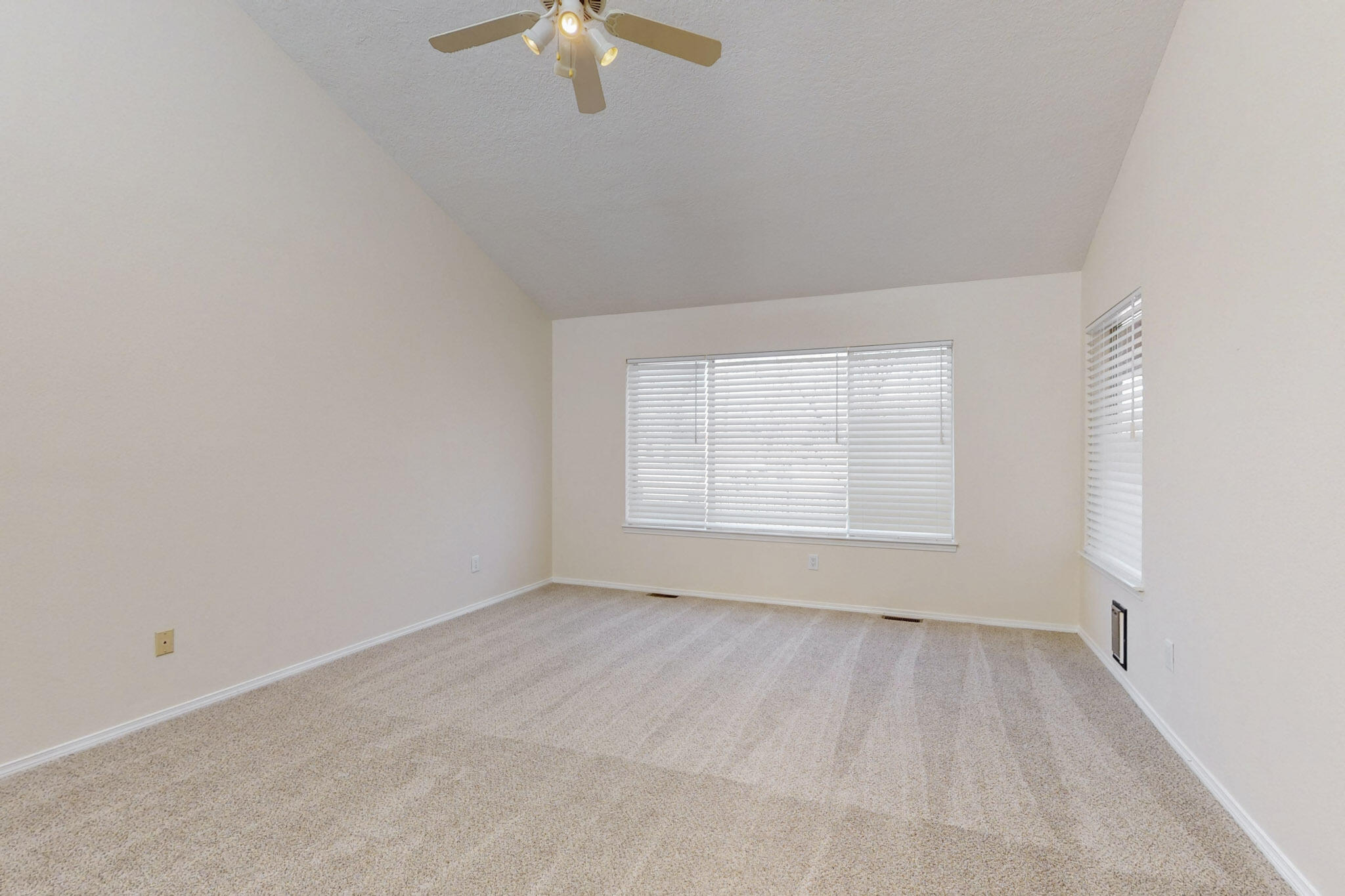 588 Eastlake Drive, Rio Rancho, New Mexico image 13