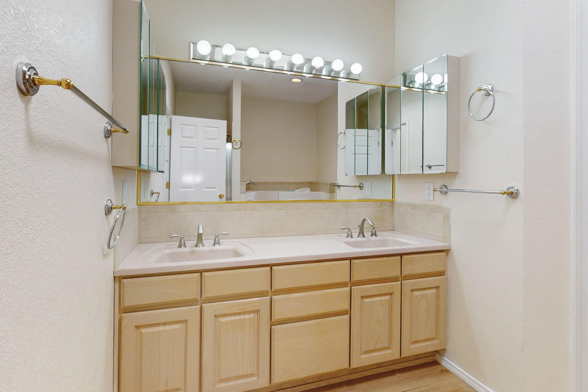 588 Eastlake Drive, Rio Rancho, New Mexico image 9