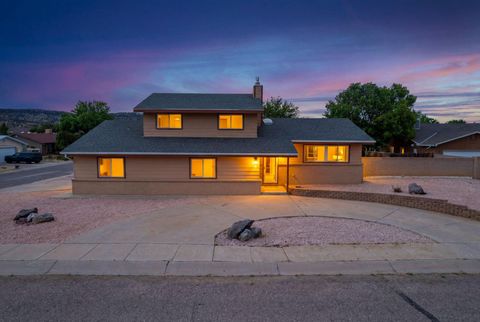 Photo of 101 Green Ash Court, Grants, NM 87020 (MLS # 1101640)