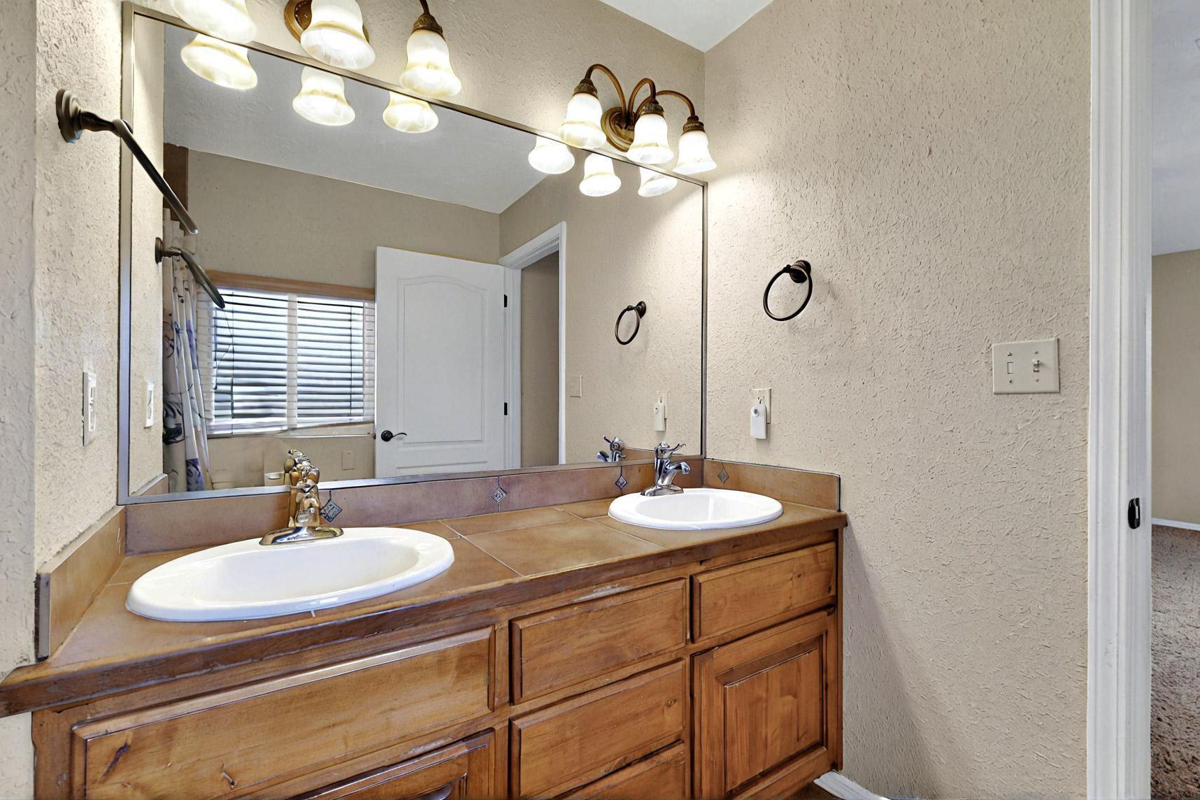 2215 Margaret Drive, Bosque Farms, New Mexico image 24
