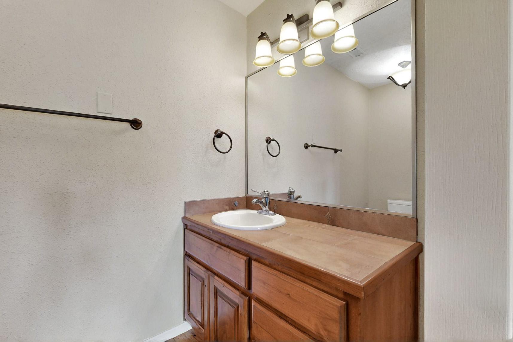 2215 Margaret Drive, Bosque Farms, New Mexico image 32
