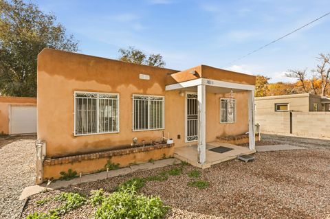 1816 Mae Avenue SW Albuquerque NM 87105